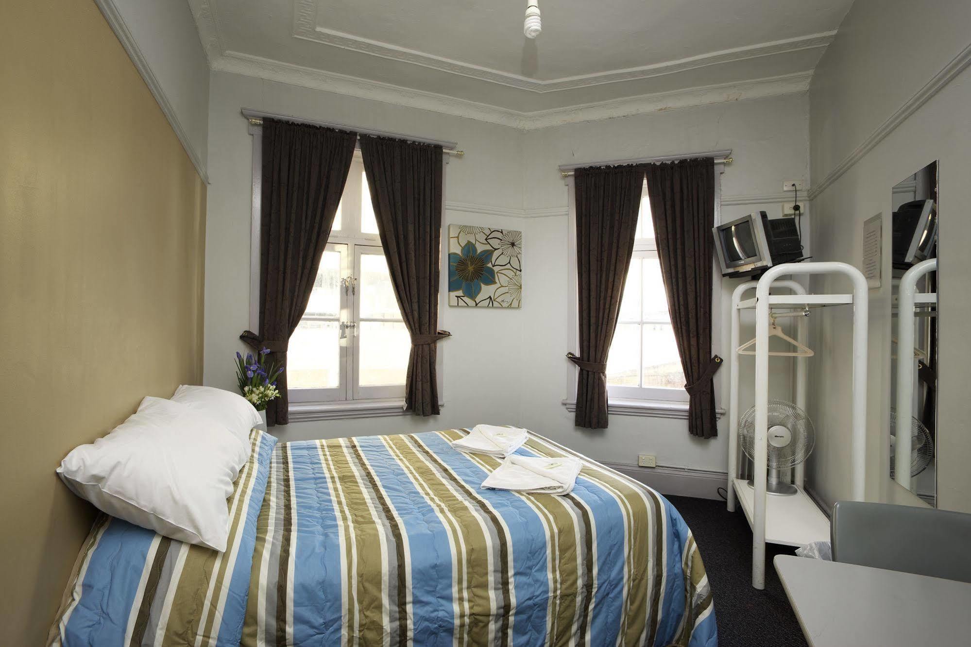 The George Street Hotel Sydney Buitenkant foto