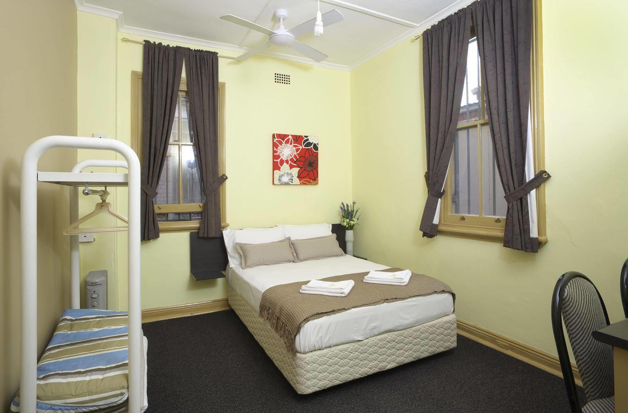 The George Street Hotel Sydney Buitenkant foto